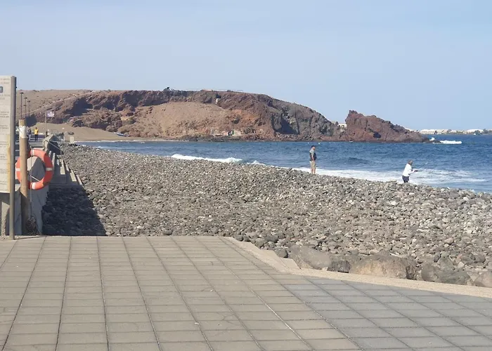 Brisas Del Mar Apartment, One Step From The Sea.